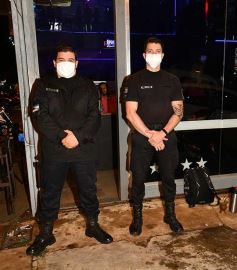 Foto de la galería: Festejos y mucho baile en la noche de viernes en Posadas