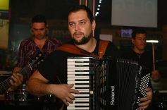 Foto de la galería: Festejos y mucho baile en la noche de viernes en Posadas