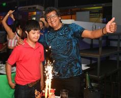 Foto de la galería: Festejos y mucho baile en la noche de viernes en Posadas