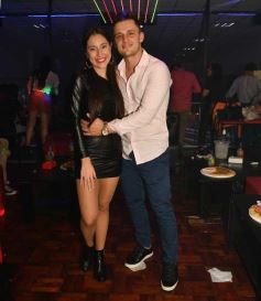 Foto de la galería: Festejos y mucho baile en la noche de viernes en Posadas