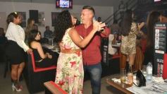 Foto de la galería: Festejos y mucho baile en la noche de viernes en Posadas