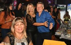 Foto de la galería: Festejos y mucho baile en la noche de viernes en Posadas