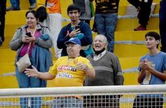 Foto de la galería: Con lluvia y uno menos en la cancha, Crucero festejó en casa