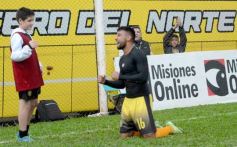 Foto de la galería: Con lluvia y uno menos en la cancha, Crucero festejó en casa