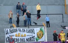 Foto de la galería: Con lluvia y uno menos en la cancha, Crucero festejó en casa