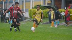 Foto de la galería: Con lluvia y uno menos en la cancha, Crucero festejó en casa