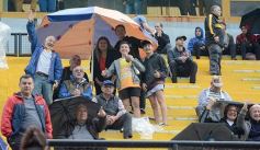 Foto de la galería: Con lluvia y uno menos en la cancha, Crucero festejó en casa