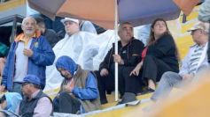 Foto de la galería: Con lluvia y uno menos en la cancha, Crucero festejó en casa