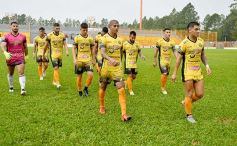 Foto de la galería: Con lluvia y uno menos en la cancha, Crucero festejó en casa