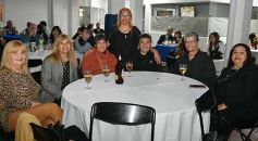 Foto de la galería: Noche Retro con Las Alas del Halcón en el Club Sarmiento