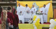 Foto de la galería: Madre de la Misericordia: Misa y Consagración de estudiantes en Posadas