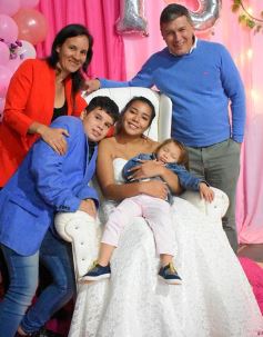 Foto de la galería: La noche soñada en los 15 años de Melisa Daniela Reyes