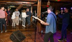 Foto de la galería: Noche de diversión en familia y con amigos en el cumple del empresario Claudio Wipplinger