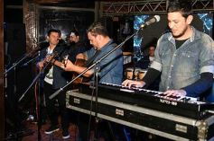 Foto de la galería: Noche de diversión en familia y con amigos en el cumple del empresario Claudio Wipplinger