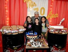 Foto de la galería: Con una gran fiesta sorpresa, Rubén Fernández fue el invitado de honor en el festejo de su cumple