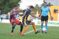 Foto de la galería: Con un empate de local Crucero se mantiene cerca de la punta en el Federal A