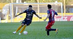 Foto de la galería: Con un empate de local Crucero se mantiene cerca de la punta en el Federal A