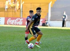 Foto de la galería: Con un empate de local Crucero se mantiene cerca de la punta en el Federal A