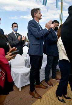 Foto de la galería: Encuentro patrio en el desfile del 25 de Mayo