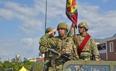 Foto de la galería: Encuentro patrio en el desfile del 25 de Mayo