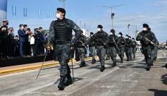 Foto de la galería: Encuentro patrio en el desfile del 25 de Mayo