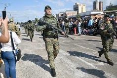 Foto de la galería: Encuentro patrio en el desfile del 25 de Mayo