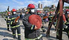 Foto de la galería: Encuentro patrio en el desfile del 25 de Mayo