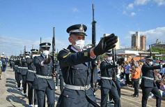 Foto de la galería: Encuentro patrio en el desfile del 25 de Mayo