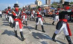 Foto de la galería: Encuentro patrio en el desfile del 25 de Mayo