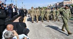 Foto de la galería: Encuentro patrio en el desfile del 25 de Mayo