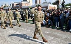 Foto de la galería: Encuentro patrio en el desfile del 25 de Mayo