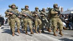 Foto de la galería: Encuentro patrio en el desfile del 25 de Mayo