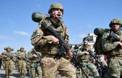 Foto de la galería: Encuentro patrio en el desfile del 25 de Mayo