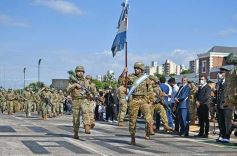Foto de la galería: Encuentro patrio en el desfile del 25 de Mayo