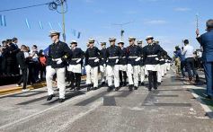 Foto de la galería: Encuentro patrio en el desfile del 25 de Mayo