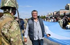 Foto de la galería: Encuentro patrio en el desfile del 25 de Mayo