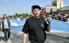 Foto de la galería: Encuentro patrio en el desfile del 25 de Mayo