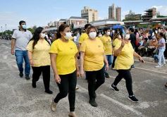 Foto de la galería: Encuentro patrio en el desfile del 25 de Mayo