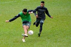 Foto de la galería: Volvió Ricardone: con la camiseta puesta ahora como DT
