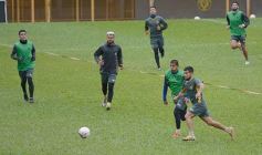 Foto de la galería: Volvió Ricardone: con la camiseta puesta ahora como DT