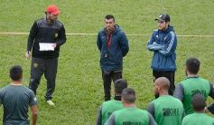 Foto de la galería: Volvió Ricardone: con la camiseta puesta ahora como DT