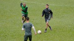 Foto de la galería: Volvió Ricardone: con la camiseta puesta ahora como DT