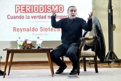 Foto de la galería: Conversatorio en el Saavedra: Reynaldo Sietecase encabezó una charla sobre periodismo en Posadas