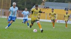 Foto de la galería: Crucero sumó de a tres en casa en el debut de Ricardone