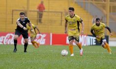 Foto de la galería: Crucero sumó de a tres en casa en el debut de Ricardone