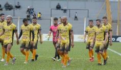 Foto de la galería: Crucero sumó de a tres en casa en el debut de Ricardone