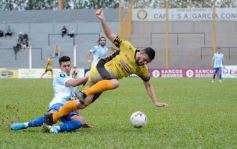 Foto de la galería: Crucero sumó de a tres en casa en el debut de Ricardone