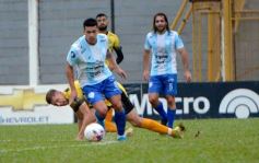 Foto de la galería: Crucero sumó de a tres en casa en el debut de Ricardone