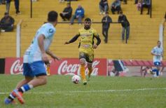 Foto de la galería: Crucero sumó de a tres en casa en el debut de Ricardone