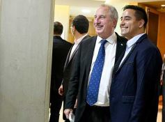 Foto de la galería: Legislatura en sesión: Diputados declararon Monumento Natural Provincial al Vencejo de Cascada